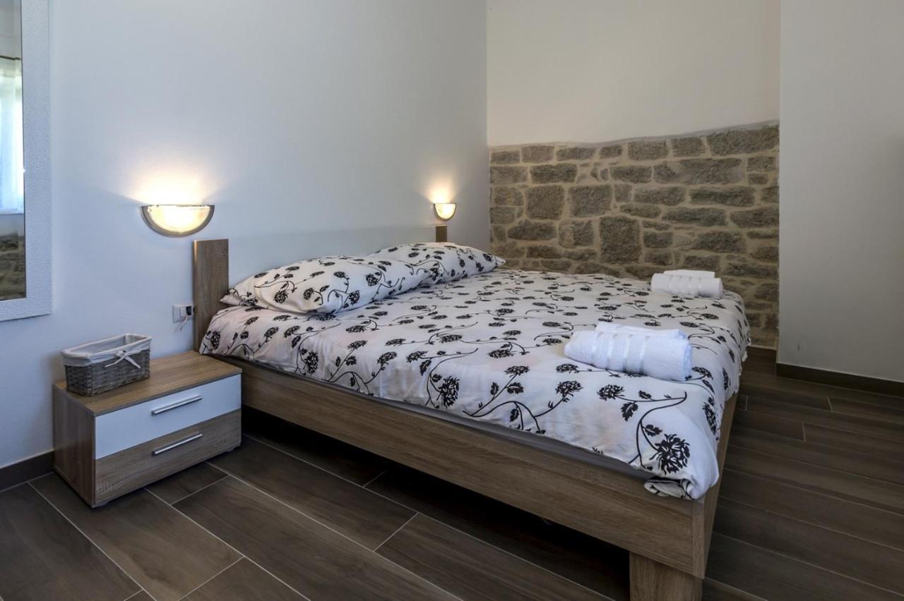 Spacious Four-Bedroom Villa Marija Klostar Exterior foto