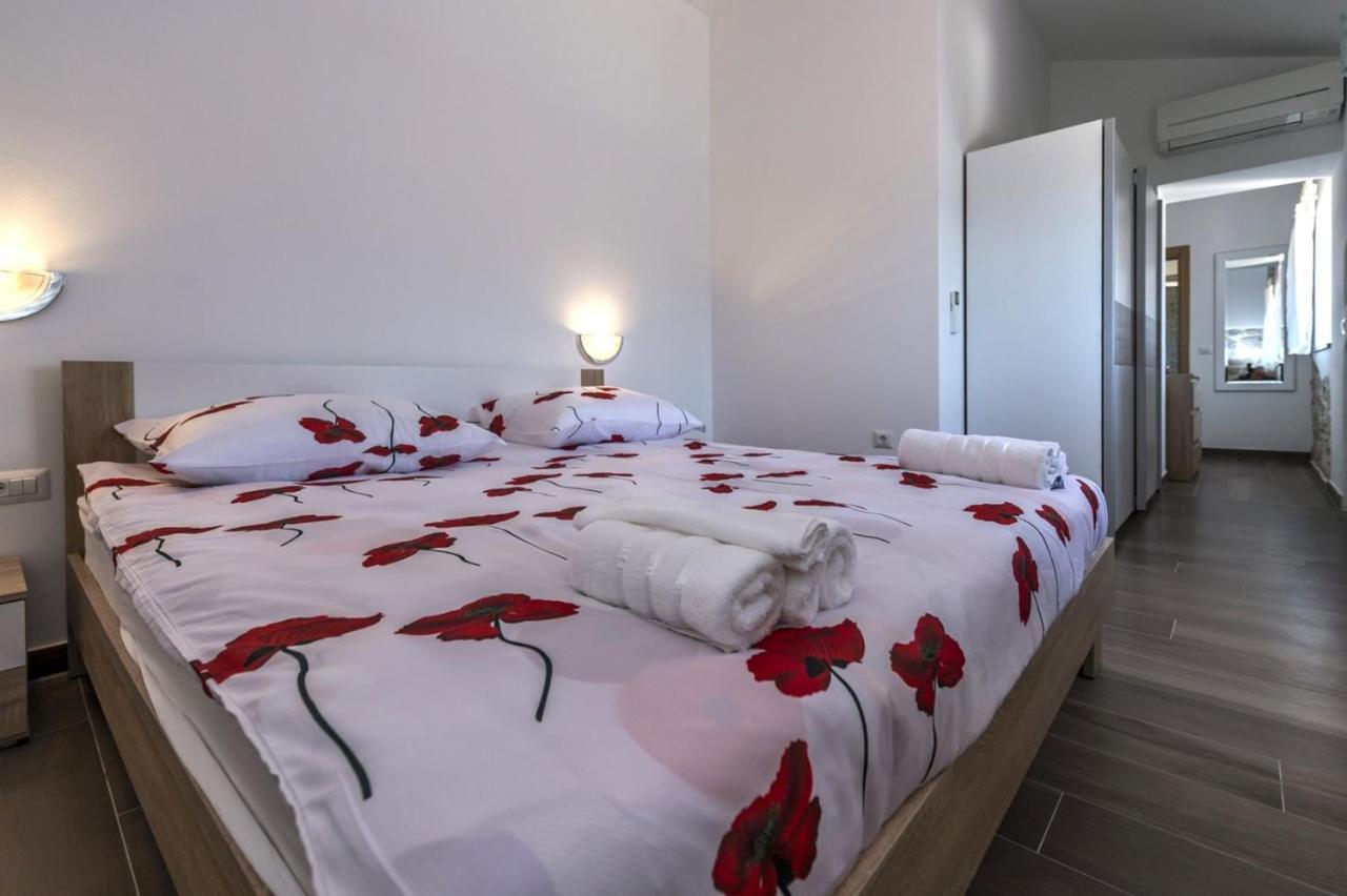 Spacious Four-Bedroom Villa Marija Klostar Exterior foto